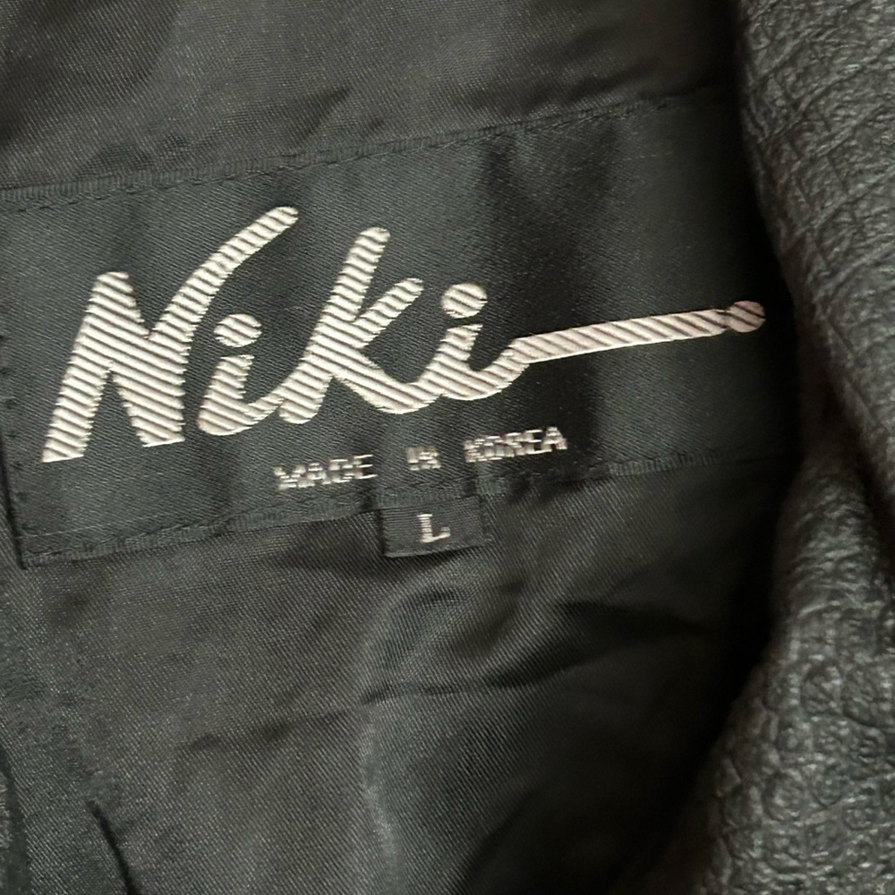 Men's Textured Black High-Neck Bomber Jacket - Picture 4 of 8